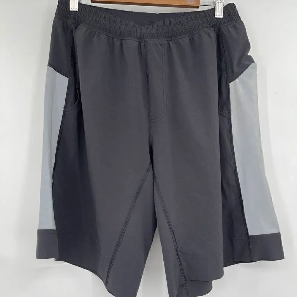 Lululemon Men's White/ Grey Elastic Waist Athletic Training Shorts Size L